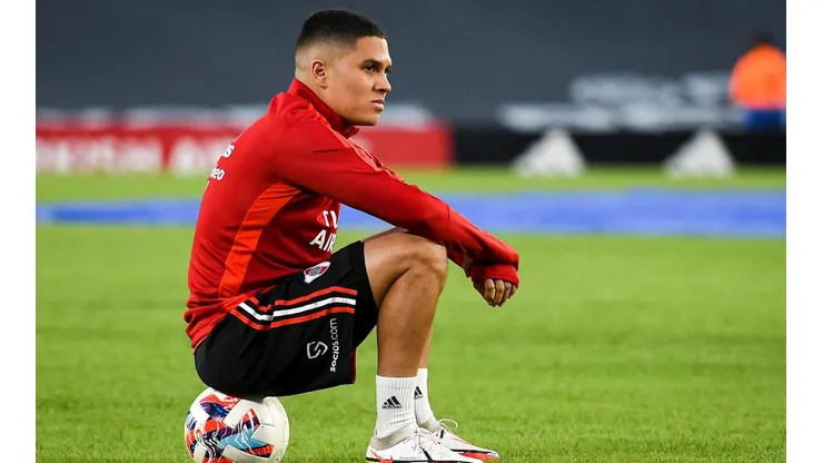 Revelan que Quintero está a préstamo en River.