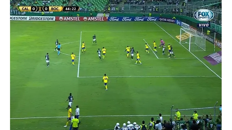 VIDEO | El colmo: a Boca casi le hacen un gol desde un lateral