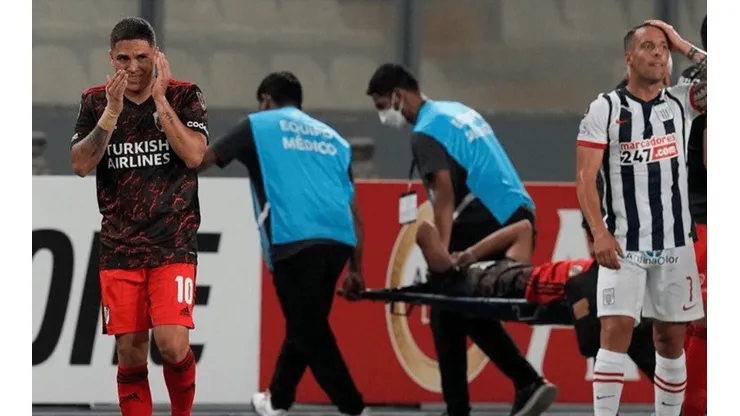 La reacción de Quintero tras ver la lesión de Rojas.