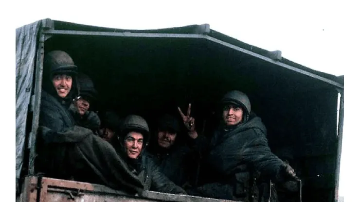 A 40 años de Malvinas: la historia del DT argentino que fue a la guerra.