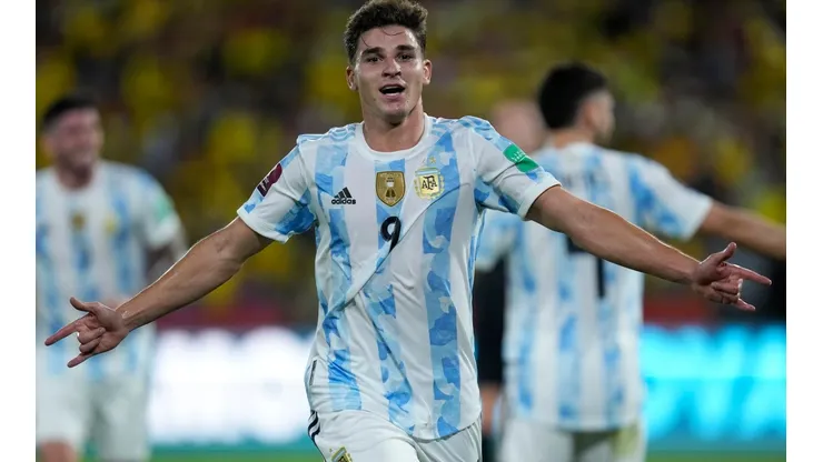 VIDEO | "El chico del momento": el golazo de Julián Álvarez que abrió la cuenta en Ecuador