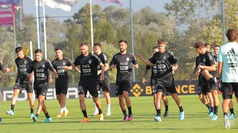 La revelación sobre uno de los jóvenes que llamó Scaloni para la Selección: "Salió temblando".