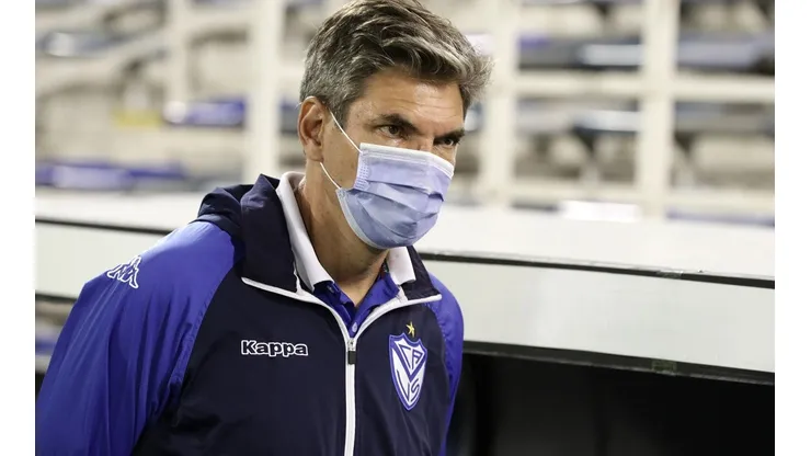 Sorpresa total: Vélez se quedó sin DT y ya suena un ex campeón con Boca para reemplazarlo