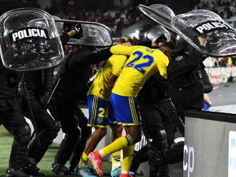 VIRAL MUNDIAL: el insólito objeto que un hincha de River le tiró a los jugadores de Boca