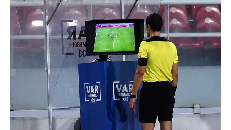 Con VAR lo anulaban: el gol que generó polémica en la fecha de los clásicos.