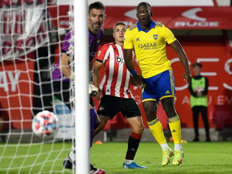 El futuro de Advíncula, ¿está lejos de Boca?