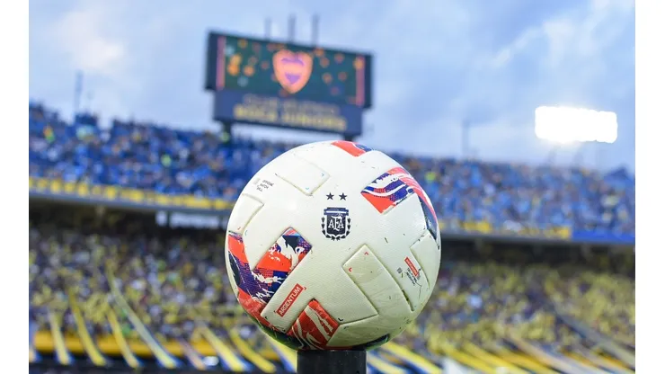 Facundo Farías irá al banco en el clásico santafesino, entre Colón y Unión.