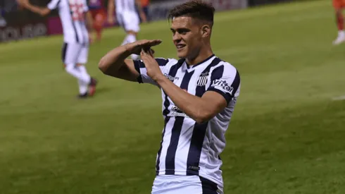 Girotti y su doblete en Talleres..