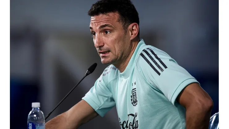 Scaloni explicó por qué eligieron a La Bombonera y se refirió al estado del césped de la cancha de Boca