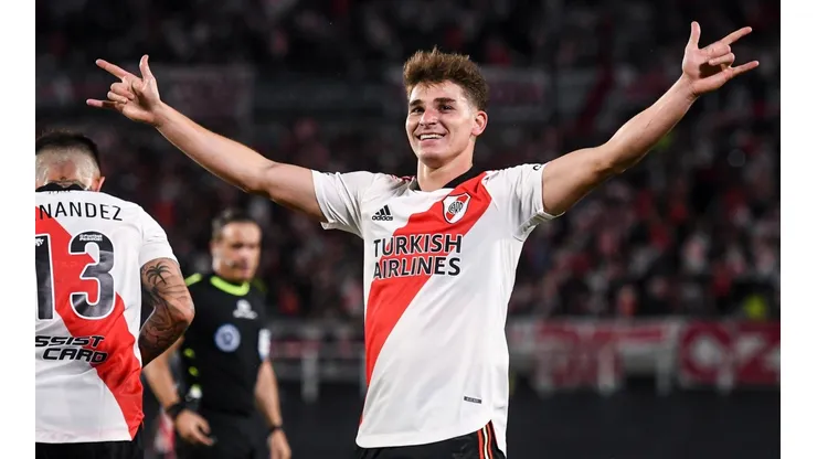 El tuit viral de Julián Álvarez en el Día de la Mujer que es furor en redes