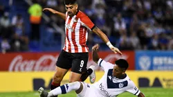 Vélez lo ganaba, pero Díaz volvió a mojar y salvó el invicto de Estudiantes