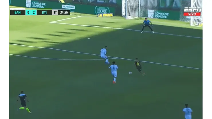Es una bestia: golazo de Merentiel en la victoria de Defensa y Justicia