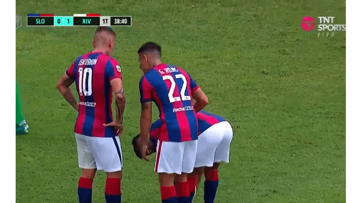 ¡Quedó lleno de bronca! Centurión quiso patear el penal contra River, pero no lo dejaron