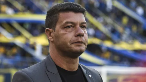 BUENOS AIRES, ARGENTINA - FEBRUARY 20: Sebastian Battaglia coach of Boca Juniors looks on before a match between Boca Juniors and Rosario Central as part of Copa de la Liga 2022 at Jose Amalfitani Stadium on February 20, 2022 in Buenos Aires, Argentina. (Photo by Marcelo Endelli/Getty Images)