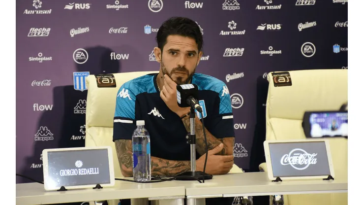 Gago se fastidió en conferencia.