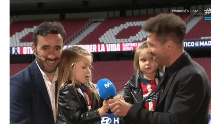 Compite para video del año: las hijas de Simeone cantaron de memoria el himno del Atlético