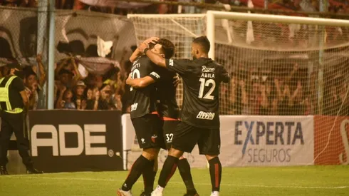 Se fue mal de Boca y empezó a facturar: el primer gol de Wanchope Ábila en Colón