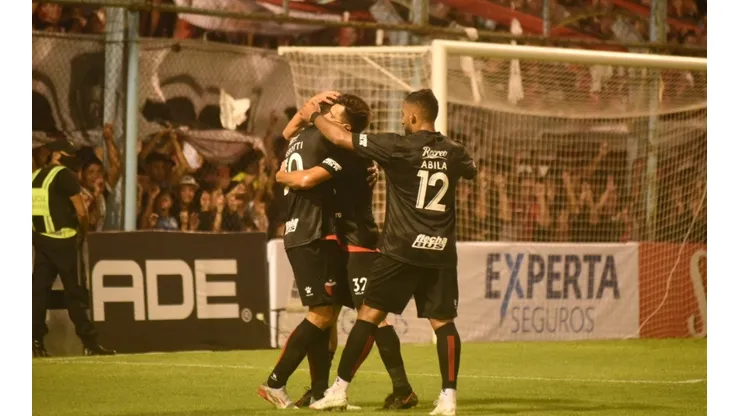 Se fue mal de Boca y empezó a facturar: el primer gol de Wanchope Ábila en Colón