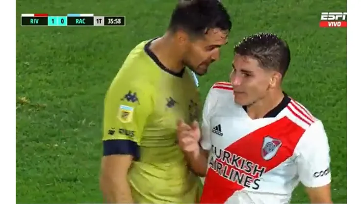 VIDEO | Chila Gómez se le fue encima a Julián Álvarez