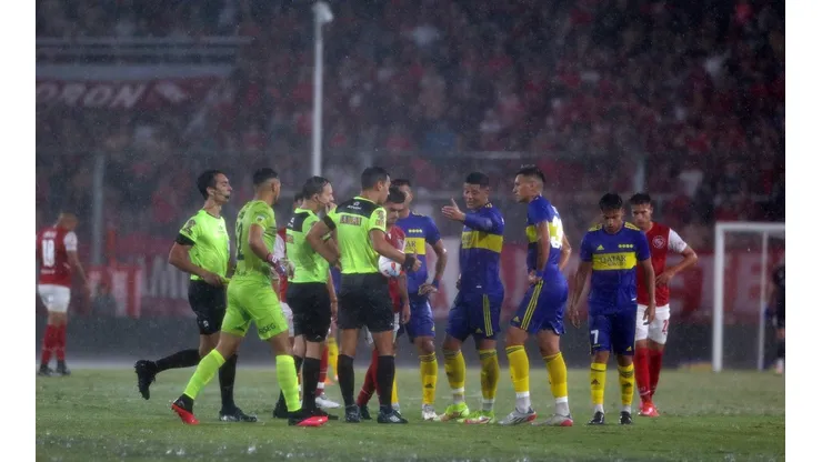 Todo el Xeneize le apunta a Tello: del "es muy malo" al "siempre es contra Boca"