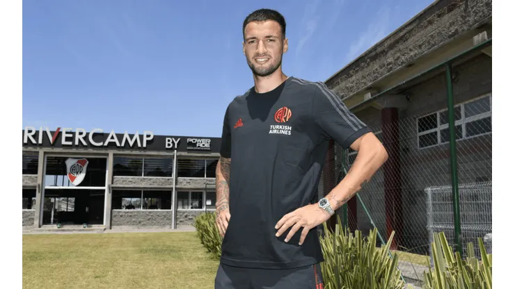 Emanuel Mammana todavía no pudo debutar con River.