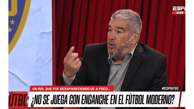 Chavo Fucks: "Aimar y Verón están a la altura de Riquelme"