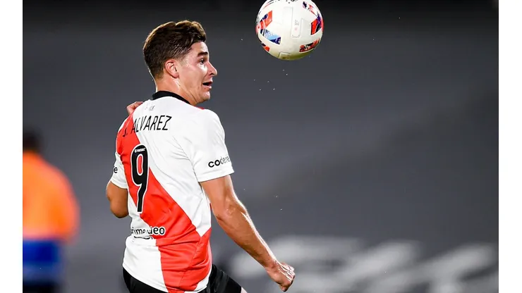 Julián Álvarez fue comparado con Diego Forlán.