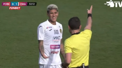 Con el pie izquierdo: Carrascal debutó en Rusia y se fue expulsado a los 32 minutos