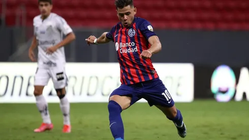 "Todo acordado": Boca cerró a Óscar Romero y llegará al club este viernes