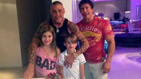 Gustavo Martínez junto a Ricardo, Marta y Felipe.