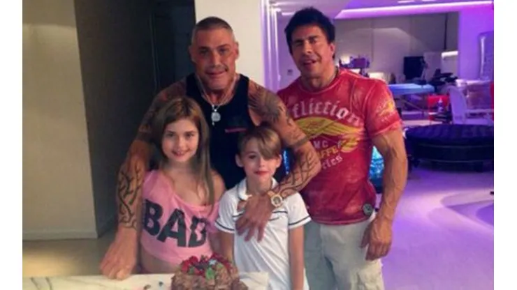 Gustavo Martínez junto a Ricardo, Marta y Felipe.