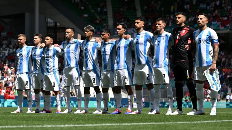 El gesto de los jugadores de la Selección Argentina durante el himno ante Ucrania por los Juegos Olímpicos