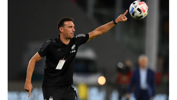 Scaloni confirmó que Messi es el único que tiene un lugar en Qatar.