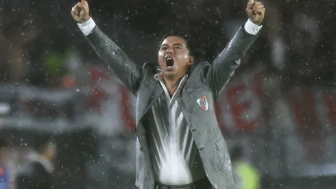 River va con todo por Valentín Castellanos.