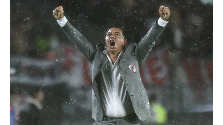 River va con todo por Valentín Castellanos.