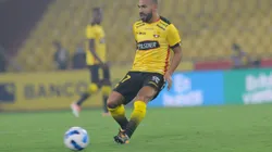 Tévez brilló con la camiseta de Barcelona de Ecuador en ¿su último partido como profesional?