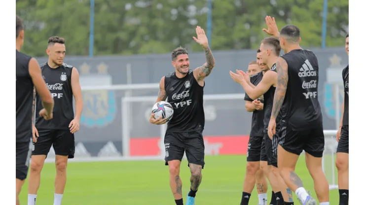 Los resultados de los hisopados de la Selección en su llegada a Chile. (Prensa Selección Argentina)