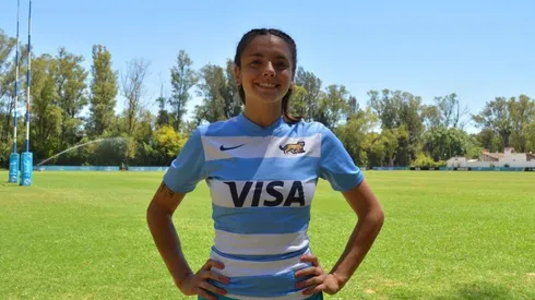 Mariel Velay Fossat, con la camiseta de Las Yaguaretés