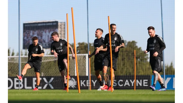 Martín Sendoa denunció a Nicolás Otamendi por su transferencia a Valencia.