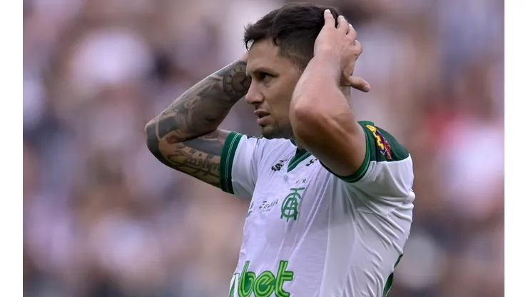 Tenía todo listo para firmar con Gimnasia, pero apareció un destino sorpresivo: ¿Dónde jugará Zárate?