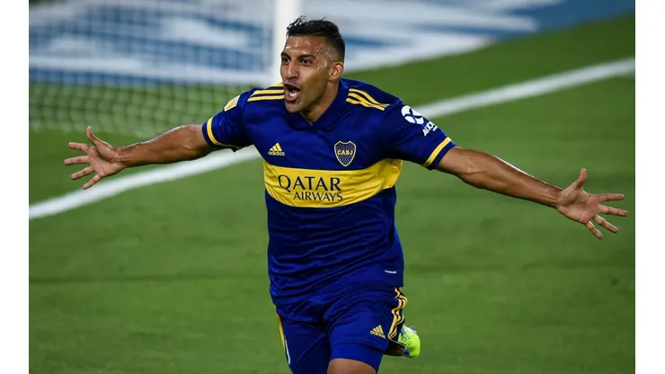 Un club argentino se bajó de la pelea por Wanchope Ábila: "No vamos a romper el mercado"