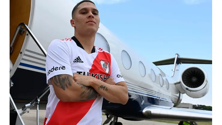 Juan Fernando Quintero debutaría ante Vélez.