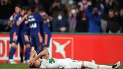 Diego González Polanco se lamenta tras la caída vs. Real Madrid. (Getty Images)