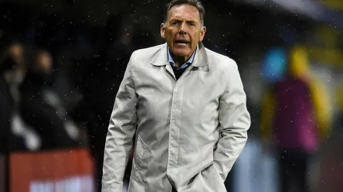 Russo rompió el silencio.