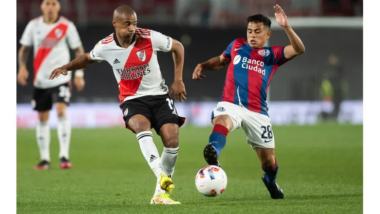 Nicolas De la Cruz volvió a entrenar con sus compañeros en River.