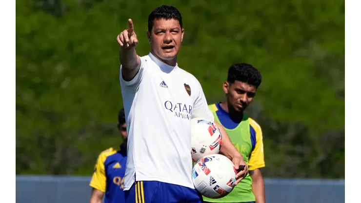 Battaglia metió mano en la práctica de Boca.
