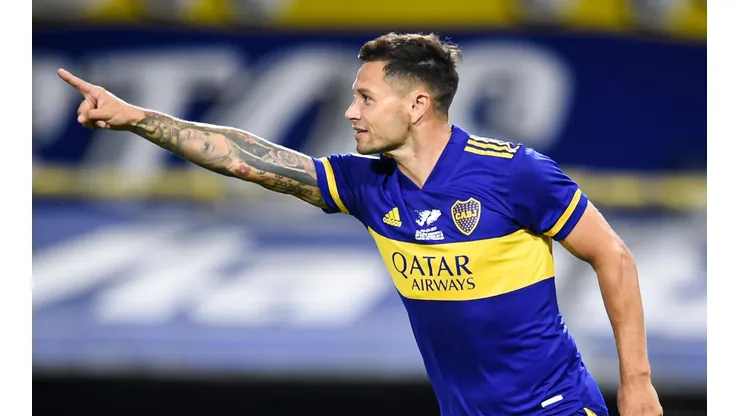 Un llamado telefónico pone a Mauro Zárate más cerca de volver al fútbol argentino. (Getty Images)