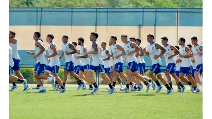 Ni Pavón ni Villa: llegó una oferta por un delantero de Boca