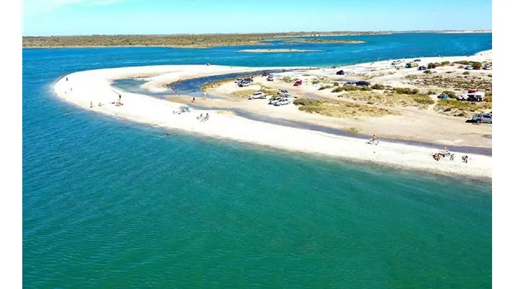 Punta Perdices: el lugar menos conocido del Sur argentino y parecido al “Caribe”