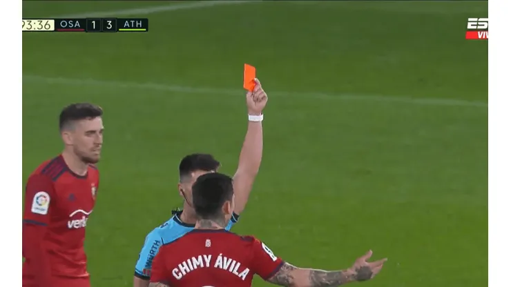 Chimy Ávila fue expulsado por querer romper a un rival y enloquecer contra el árbitro y los jugadores de Athletic Bilbao.